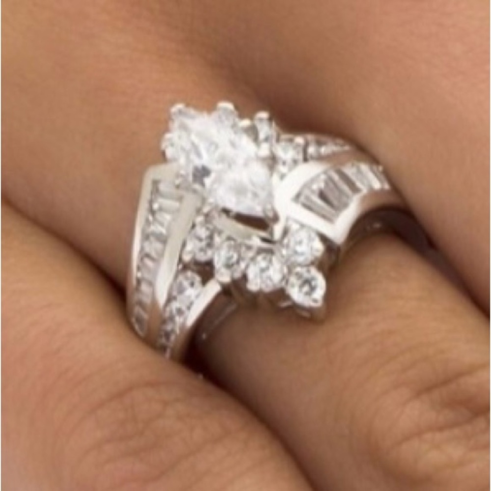 STERLING SILVER RING - Picture 3 of 3